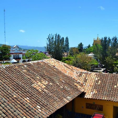 Hotel Delfin Comitan Luaran gambar