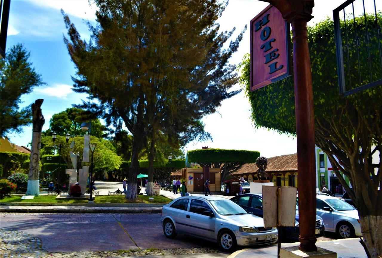 Hotel Delfin Comitan Luaran gambar